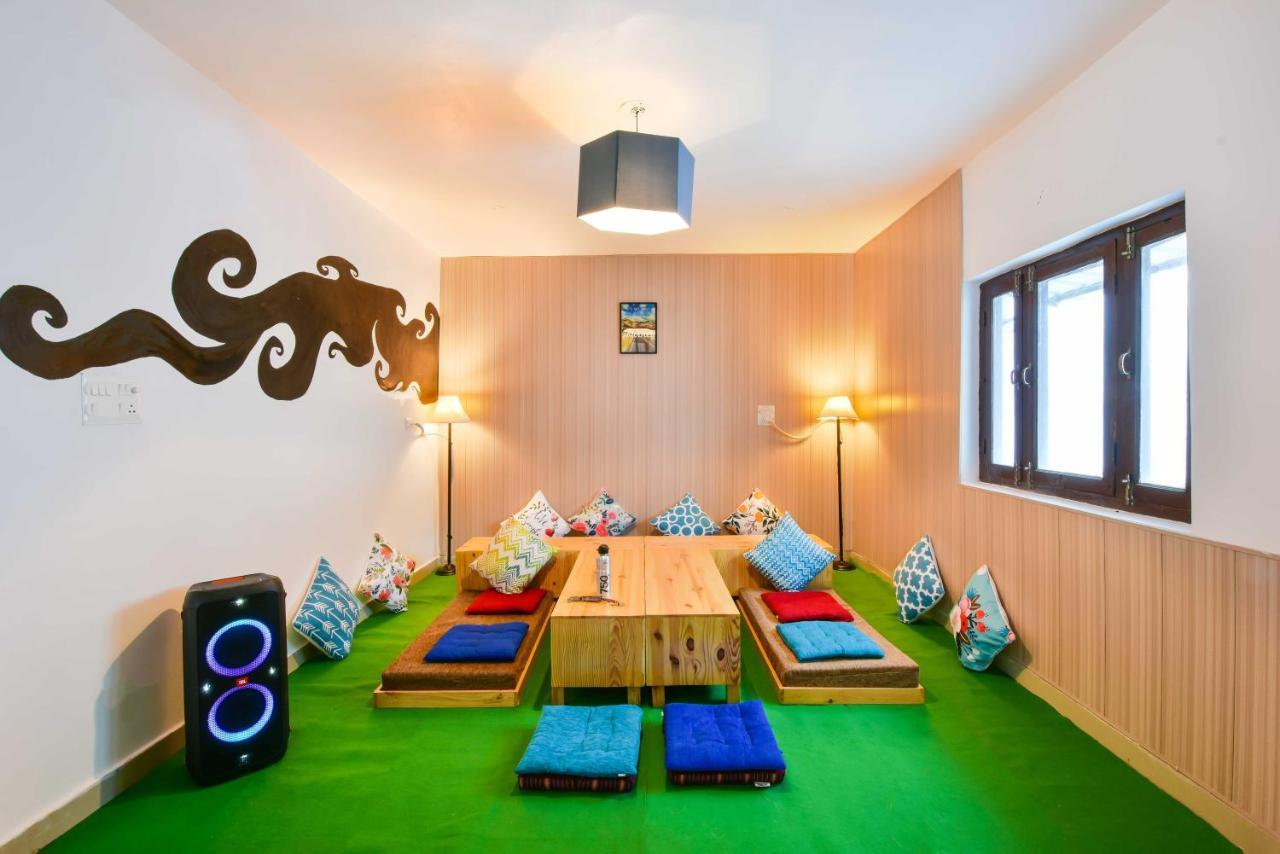 Hostel Zostel Barot Bīr Zewnętrze zdjęcie